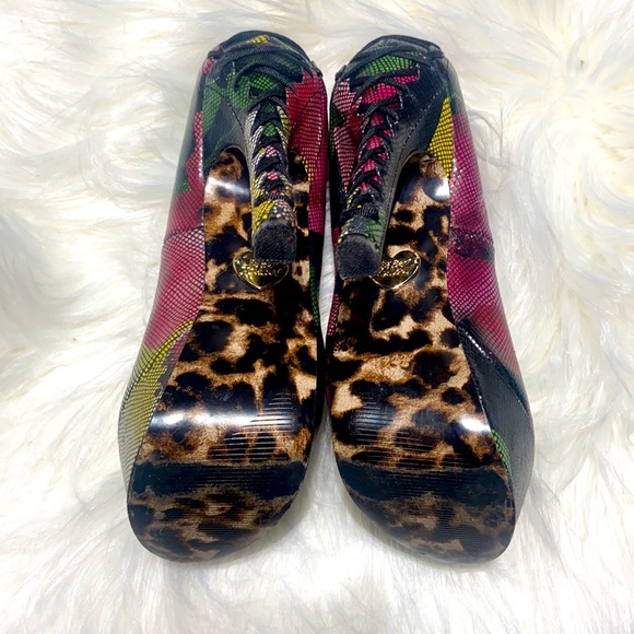 Betsey Johnson Floral Platform Heels Pump - Picture 4 of 4